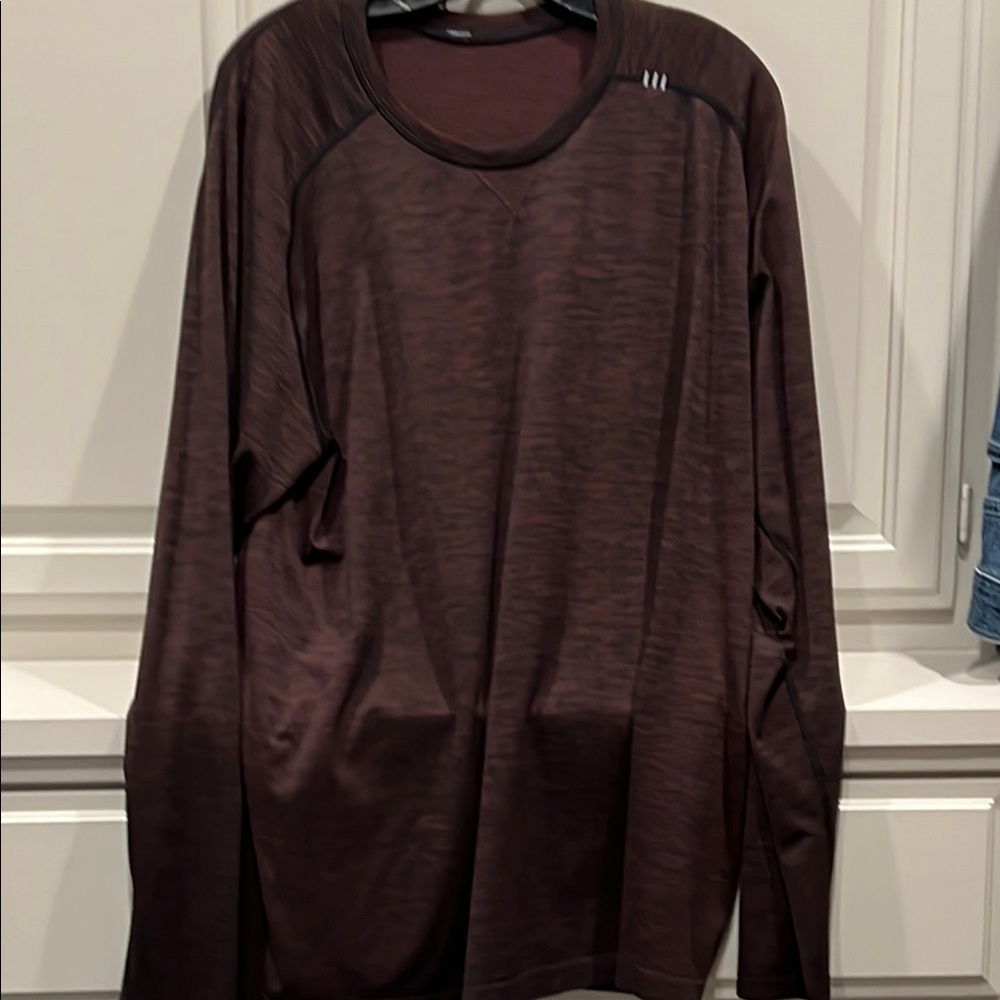 Men's Lululemon Long Sleeve Shirt